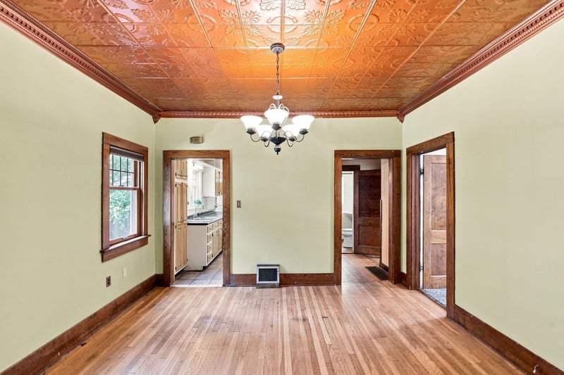 842 Litchfield Ave, Wichita, KS 67203