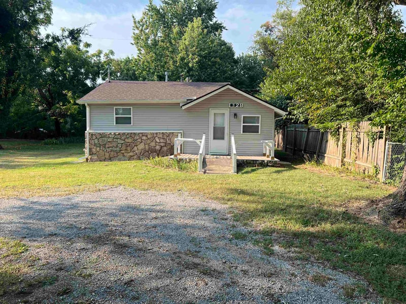 1328 Oklahoma , Arkansas City, KS 67005