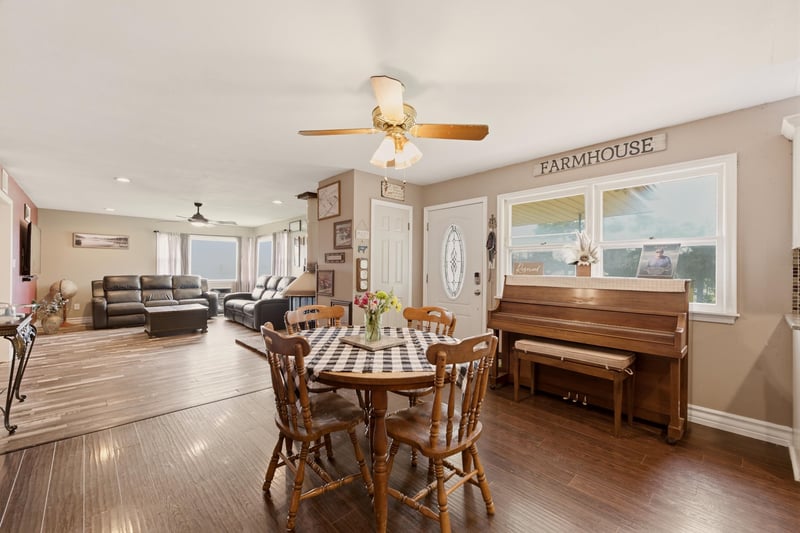 1055 Oliver St, Belle Plaine, KS 67013