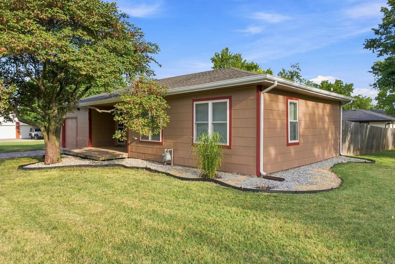 230 W Litson, Benton, KS 67017