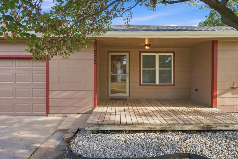 230 W Litson, Benton, KS 67017