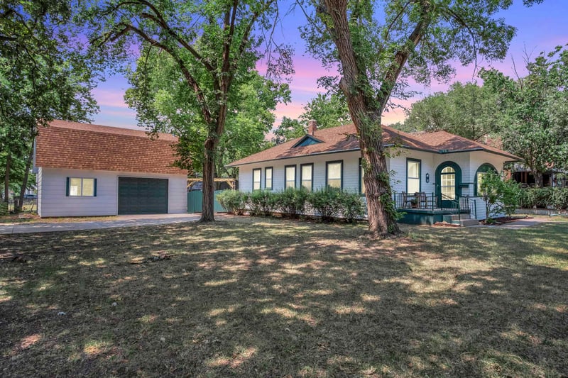 117 Harrison , Newton, KS 67114