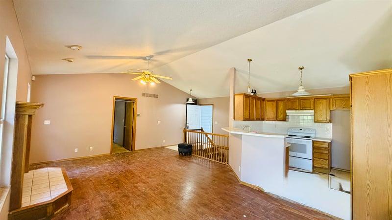 2714 S Rianier Cir, Wichita, KS 67215