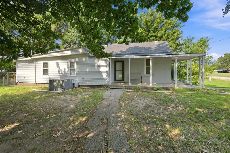 6520 N Broadway, Park City, KS 67219