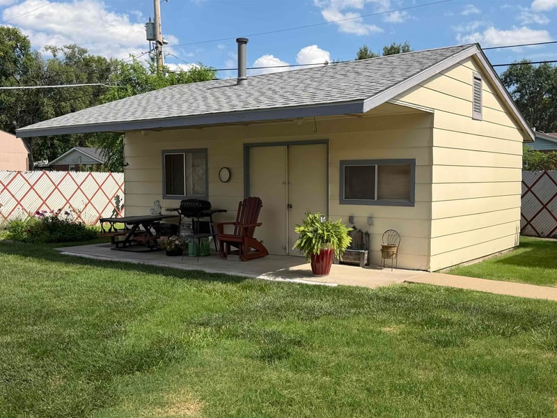 2321 W Grant, Wichita, KS 67213