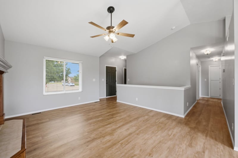 2230 E Glen Hills Dr, Derby, KS 67037