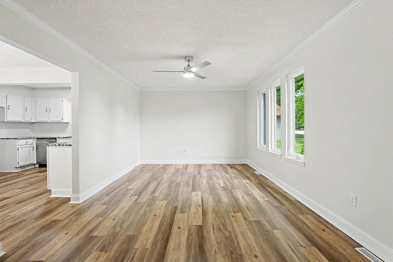 440 N Linden, Haysville, KS 67060