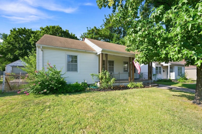 5123 E Murdock Ave, Wichita, KS 67208