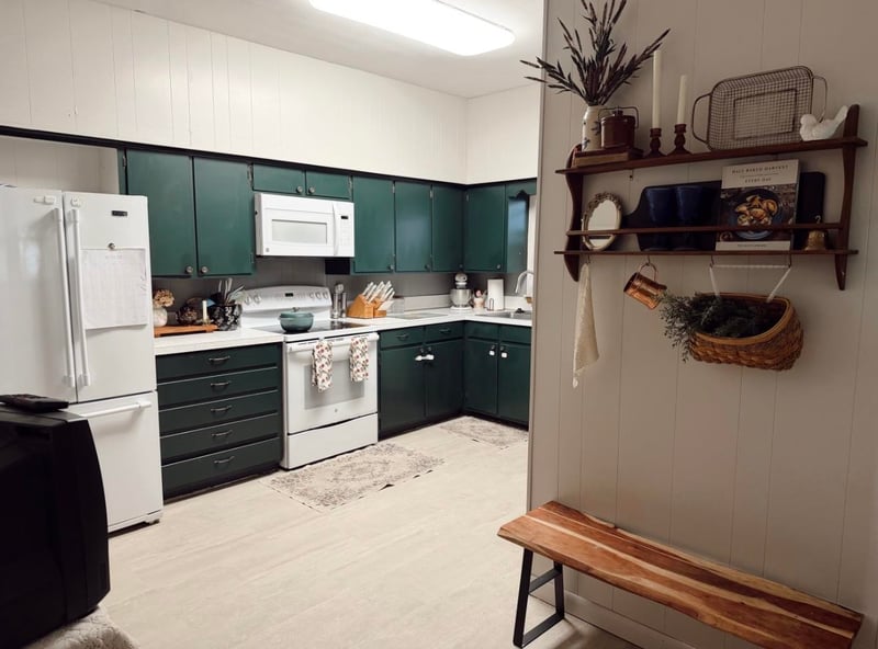 608 E 2nd St, Eureka, KS 67045