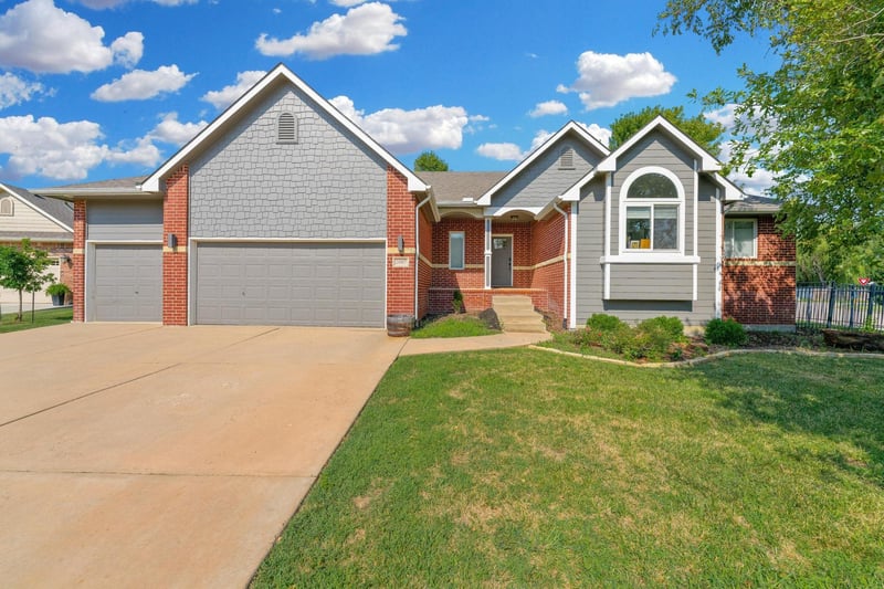 2007 N Colt Ct, Andover, KS 67002