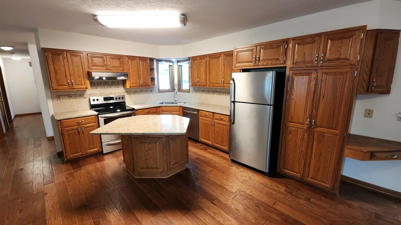 1216 E Republic Ave, Salina, KS 67401