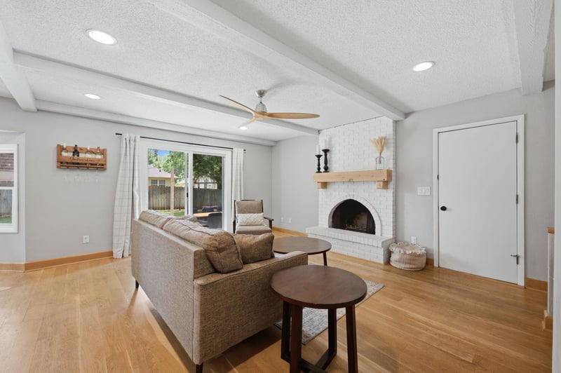 8239 E Brookhollow, Wichita, KS 67206