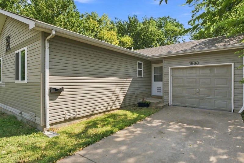 1538 S Gold St, Wichita, KS 67213-5234