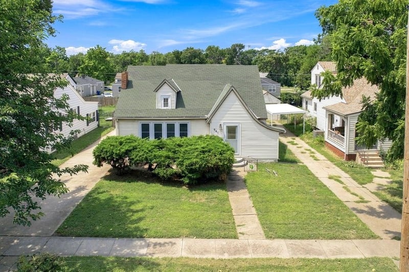 641 N Green St, Wichita, KS 67214