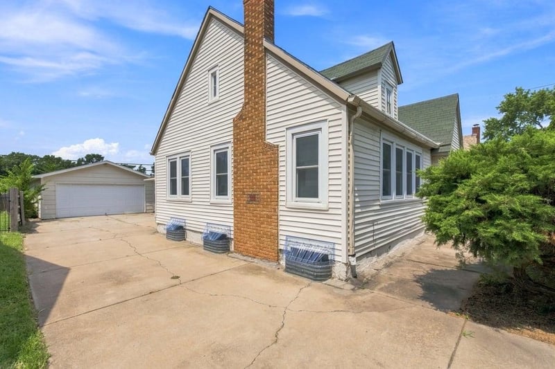 641 N Green St, Wichita, KS 67214