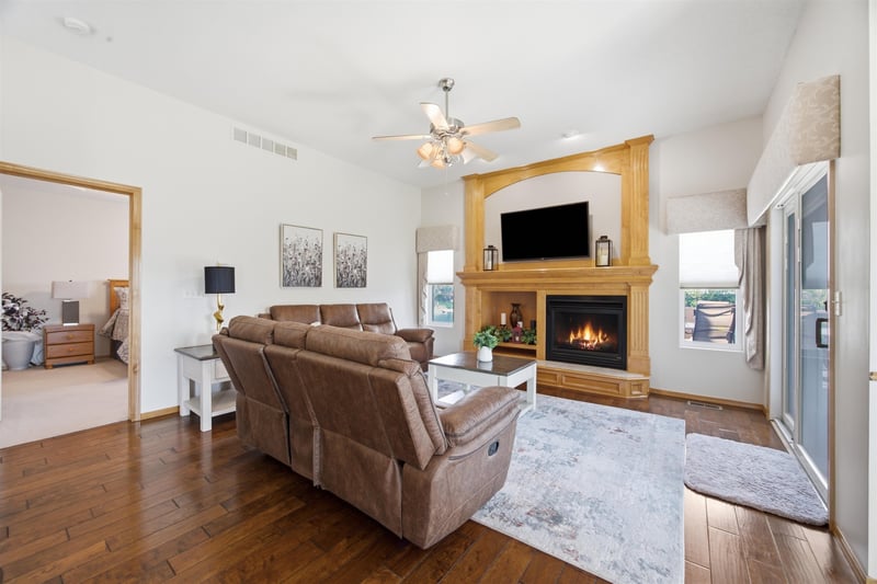 2315 N Lakeway Ct, Wichita, KS 67205