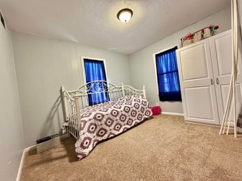 301 Van Arsdale Ave, Haysville, KS 67060