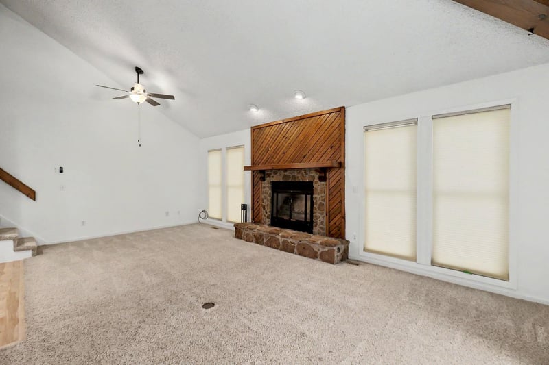 2421 S Yellowstone #202, Wichita, KS 67215