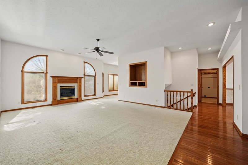 517 Pine Ridge Dr, Salina, KS 67401