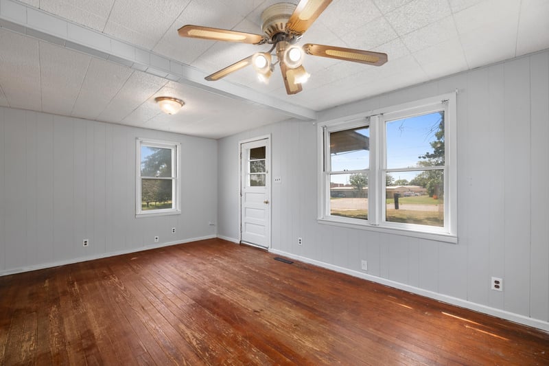 1304 S High, El Dorado, KS 67042