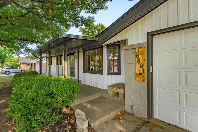 8001 E Willowbrook Rd, Wichita, KS 67207-1129