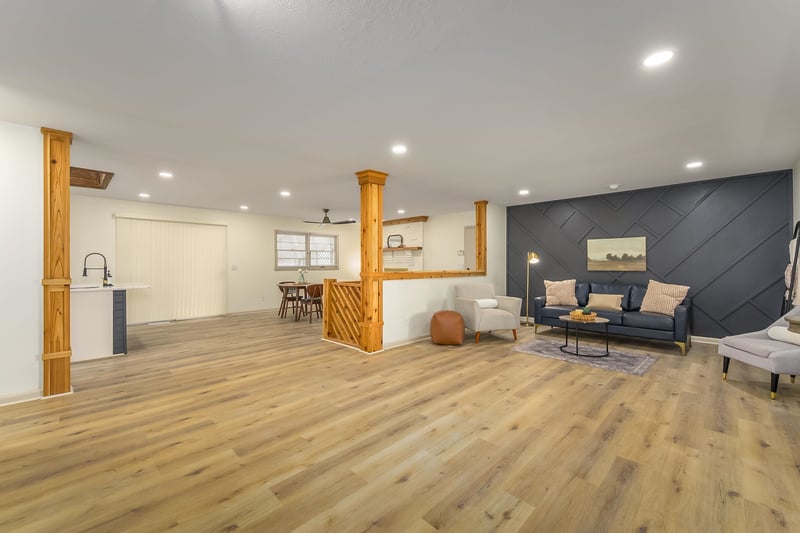8001 E Willowbrook Rd, Wichita, KS 67207-1129