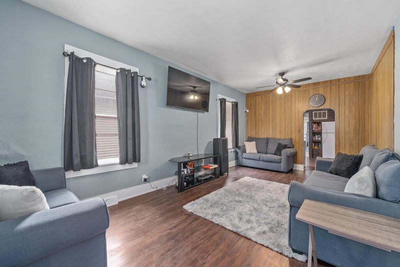 429 W 5th, Newton, KS 67114