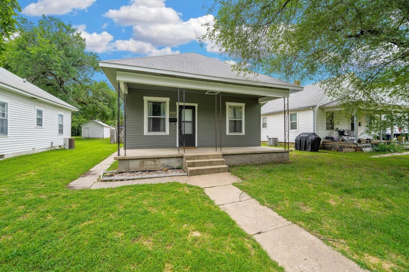 429 W 5th, Newton, KS 67114