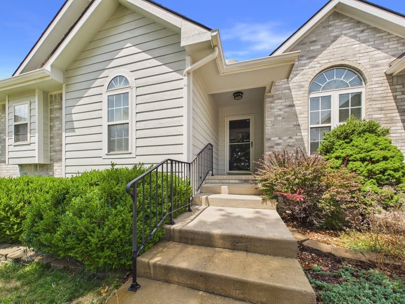 925 S Sandalwood, Wichita, KS 67230