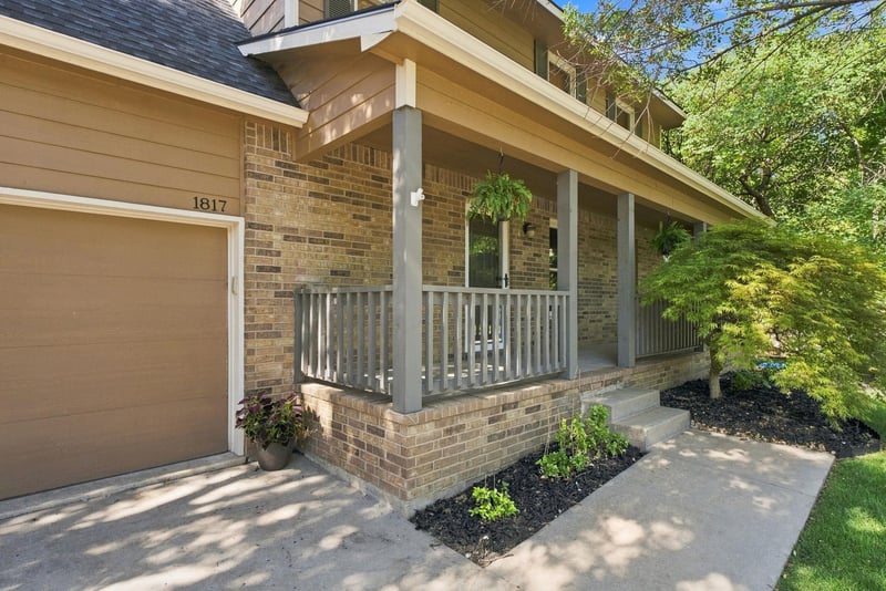 1817 N Shefford Cir, Wichita, KS 67212