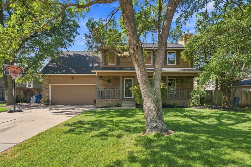 1817 N Shefford Cir, Wichita, KS 67212