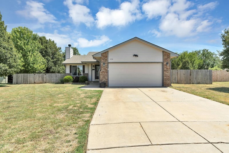 1730 E Winterset Cir, Wichita, KS 67052