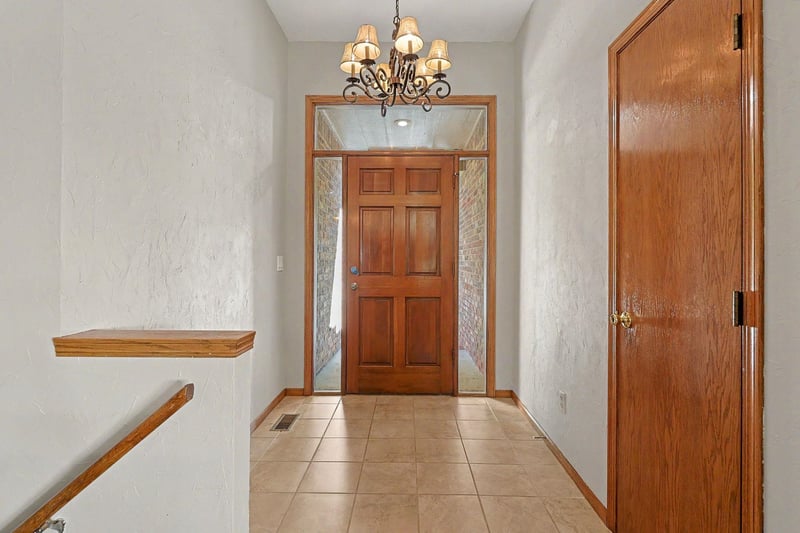 301 N Pinecrest Pl, Andover, KS 67002