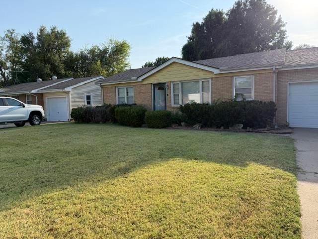 227 S Sunset Ave, Haysville, KS 67060