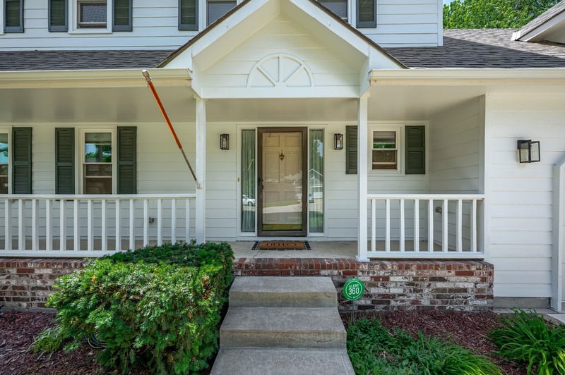 2335 N Stoneybrook Ct, Wichita, KS 67226-3604