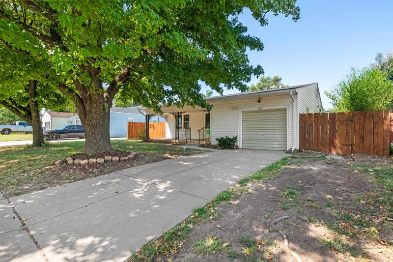 2617 N Erie, Wichita, KS 67205