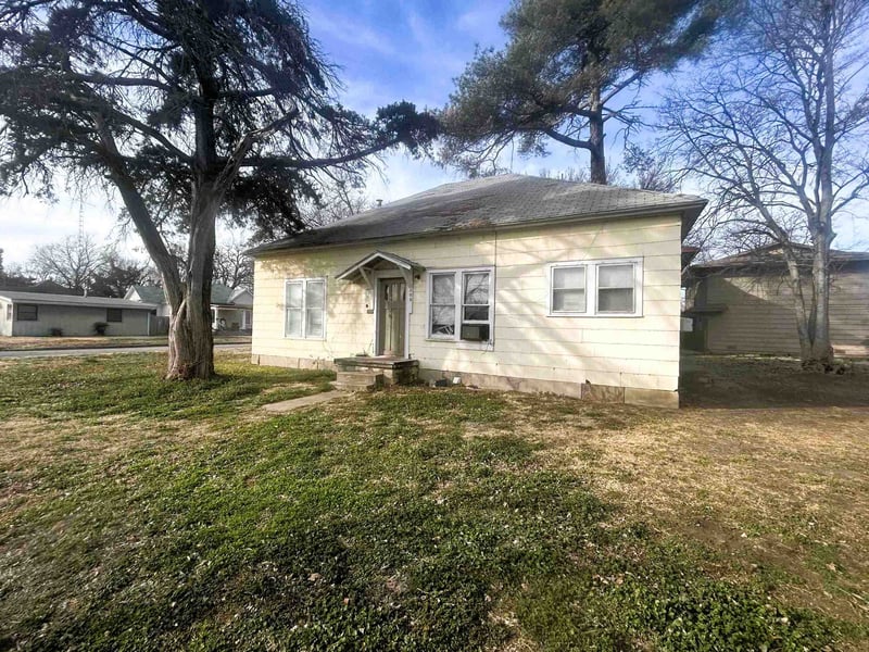 603 N C St, Wellington, KS 67152