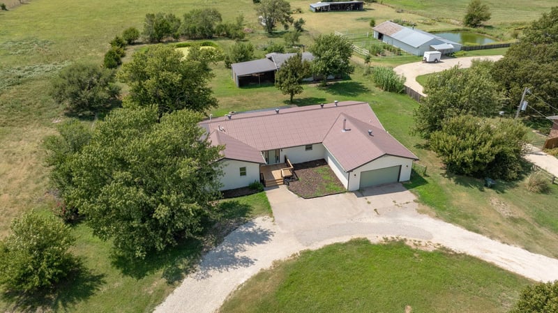 8909 S Spencer, Sedgwick, KS 67135