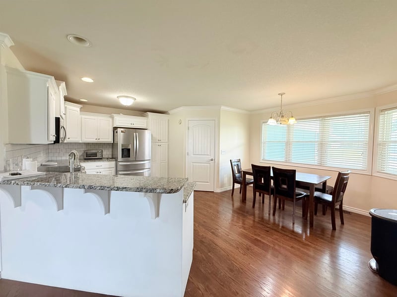 4513 SW Lakeside Dr, Topeka, KS 66610