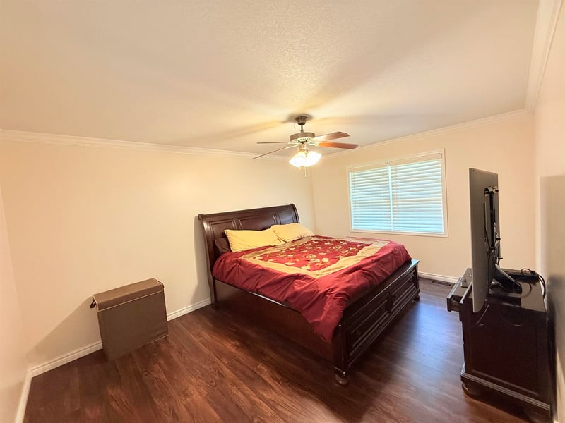 4513 SW Lakeside Dr, Topeka, KS 66610