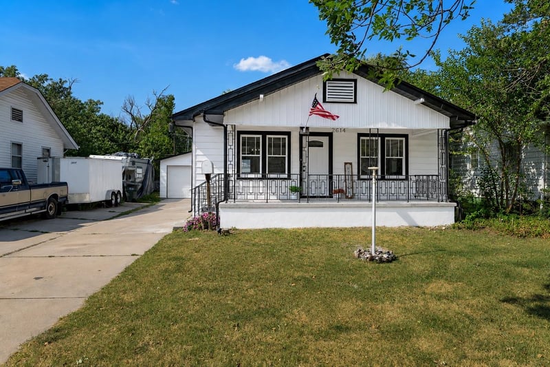 2614 W Douglas Ave, Wichita, KS 67203