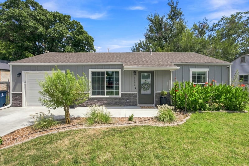 1136 S High St, El Dorado, KS 67042