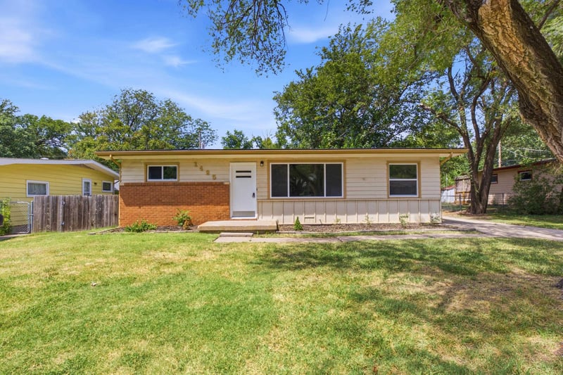 1425 N Georgie Ave, Derby, KS 67037