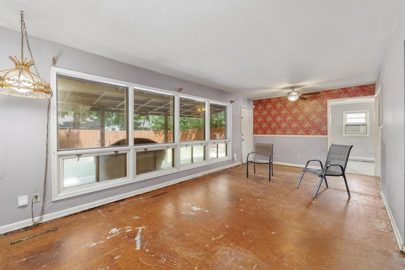 1037 Inverness Dr, Wichita, KS 67218
