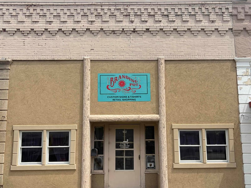102 N Main, Eureka, KS 67045