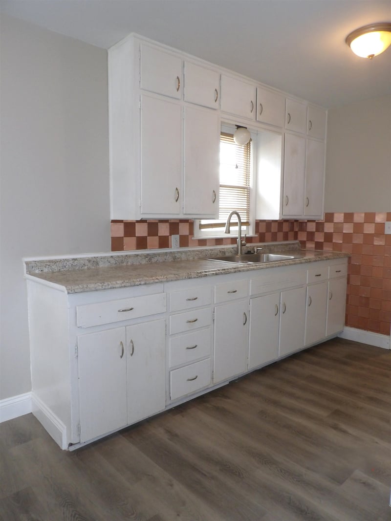 826 N Kokomo Ave, Derby, KS 67037