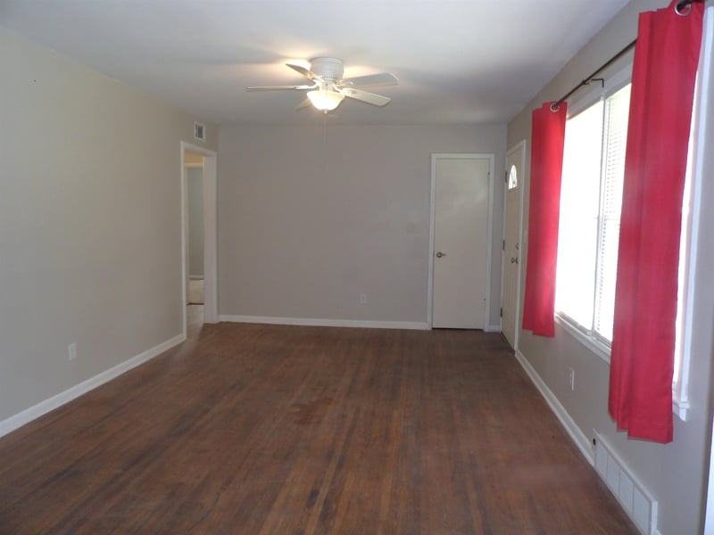 826 N Kokomo Ave, Derby, KS 67037