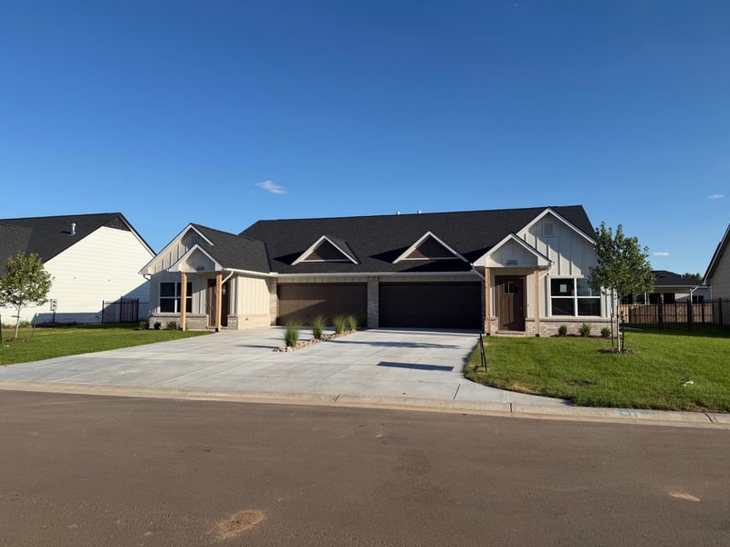 802 N Wheatland St Unit 100, Wichita, KS 67235