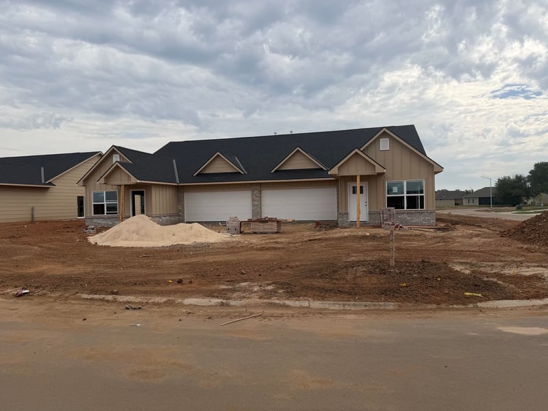 802 N Wheatland St Unit 100, Wichita, KS 67235