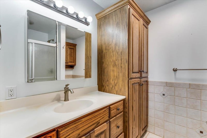 16911 S Woodberry, Mount Hope, KS 67108